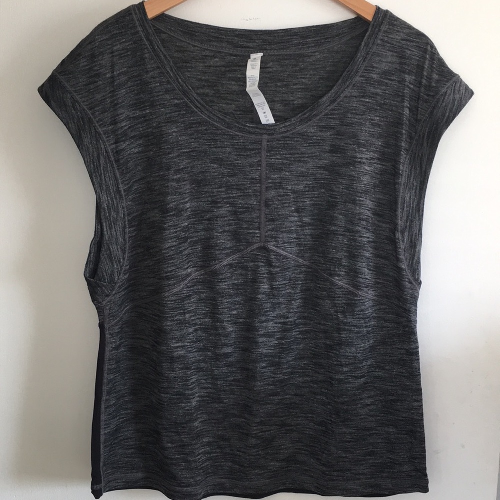 Lululemon top• size 10